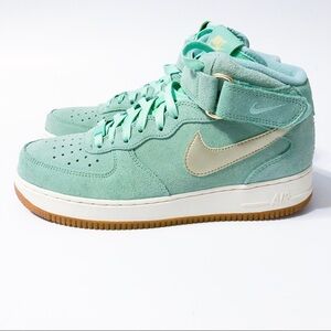 Nike Mint Green Air Force 1 07 Mid Season Size 9.5